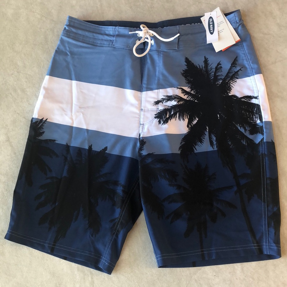 Old Navy Men’s Built-In Flex 10” Inseam Palm Tree Swim Trunks Shorts Size 30